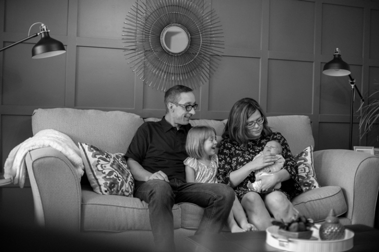 Lifestyle Newborn Photographer in Regina